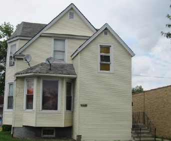 4952 W Fullerton Ave, Chicago, IL 60639 