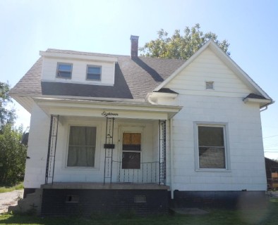 18 Cronkhite St, Danville, IL 61832 