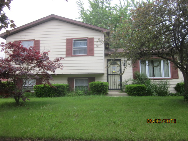 526 Evergreen Court, Waukegan, IL 60085 