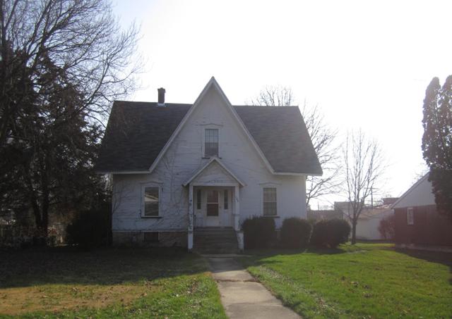 145 East Hall Street, Leland, IL 60531 