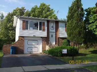 5203 Riverside Dr, Richton Park, IL 60471 