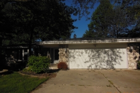 17217 Ellis Court, South Holland, IL 60473 