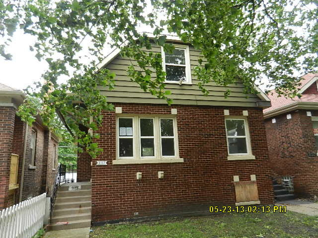 9117 S Colfax Ave, Chicago, IL 60617 