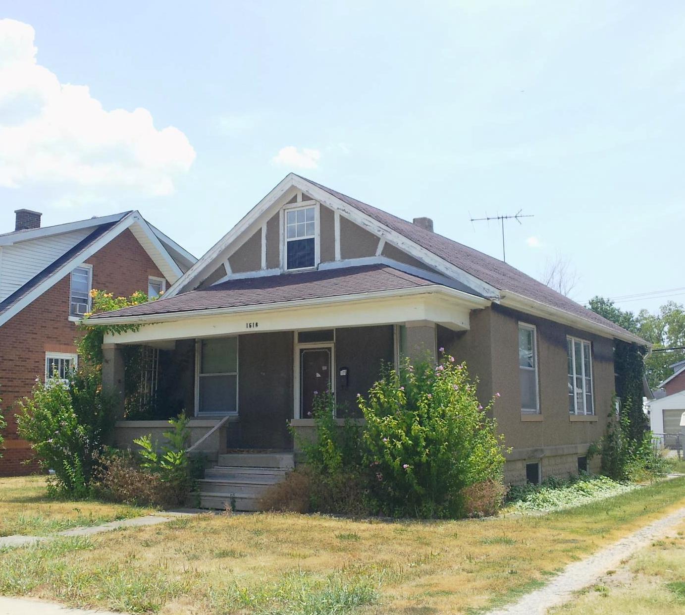 1516 Broadway, Highland, IL 62249 