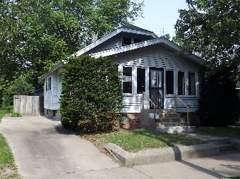 1327 N Bourland Ave, Peoria, IL 61606 