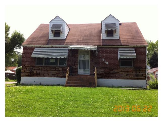 718 N 68th St, East Saint Louis, IL 62203 