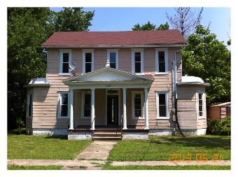 105 W 5th St, Smithboro, IL 62284 