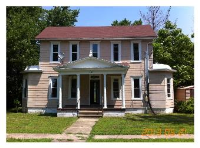 105 W 5th St, Smithboro, IL 62284 