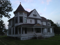 111 S Poplar St, Loda, IL 60948 