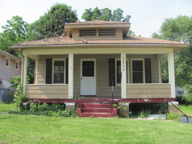 2206 Judson Ave, Alton, IL 62002 