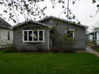 163 S Douglas Ave, Bradley, IL 60915 