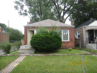 6631 S Hartwell Ave, Chicago, IL 60637 