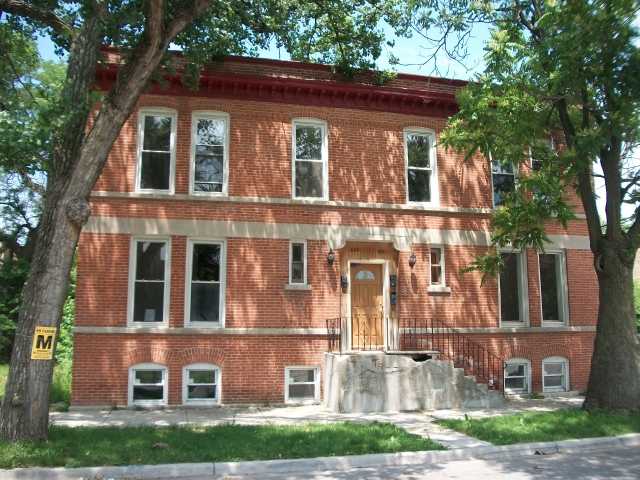 608 East 64th Street, Chicago, IL 60637 