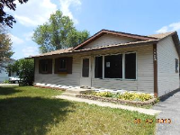 1302 Eastwood Ln, Mchenry, IL 60051 