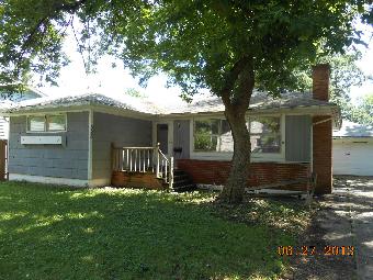 323 Chestnut St, Mundelein, IL 60060 