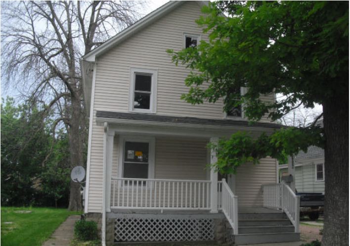 1038 Grand Blvd, Aurora, IL 60505 