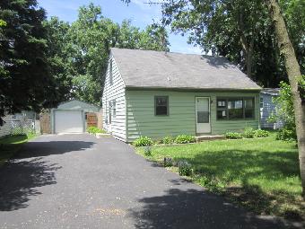 1230 Landon Ave, Winthrop Harbor, IL 60096 