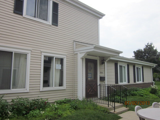1514 Cove Dr, Prospect Heights, IL 60070 