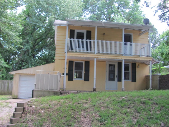 1015 Marie Avenue, Alton, IL 62002 