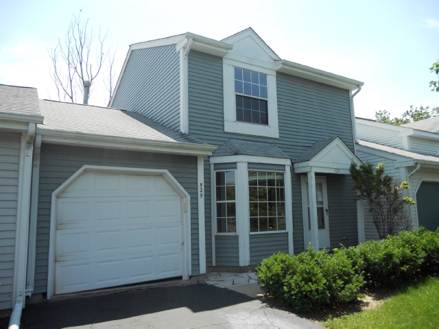 525 Yale Ln, Island Lake, IL 60042 