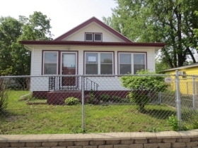 913 Harlem Rd, Machesney Park, IL 61115 