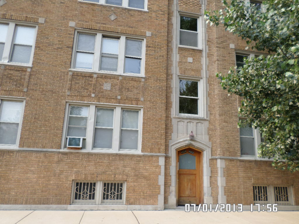 4554 George Street,2, Chicago, IL 60641 