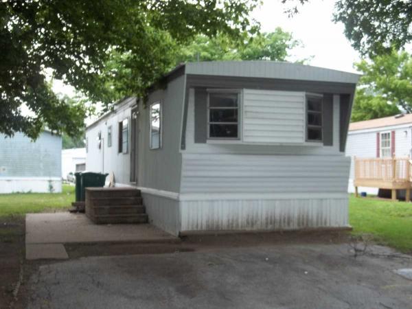 38 circle creek, Cahokia, IL 62206 