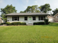 126 Hickory Ave., Streamwood, IL 60107 