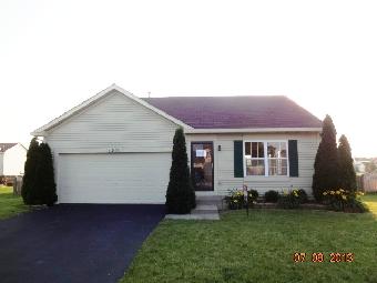 1380 Dahlgren Ln, Minooka, IL 60447 