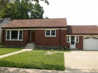 1699 E Algonquin Rd, Des Plaines, IL 60016 