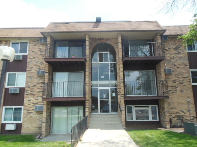 1195 Higgins Quarters Drive Unit 20, Hoffman Estates, IL 60169 