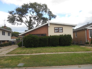 9233 South Parkside Avenue, Oak Lawn, IL 60453 
