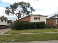9233 South Parkside Avenue, Oak Lawn, IL 60453 