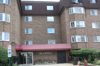 300 S Roselle Rd 504, Schaumburg, IL 60193 