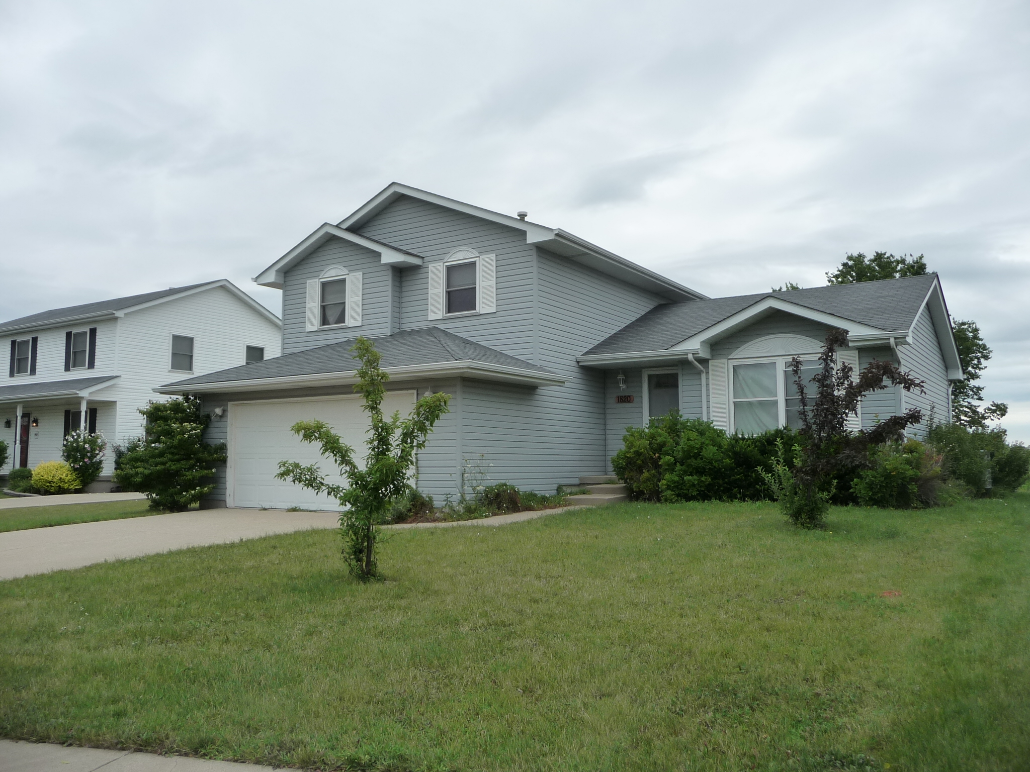 1820 Great Falls Drive, Plainfield, IL 60586 