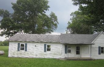 12814 East 2100 North Rd, Danville, IL 61832 