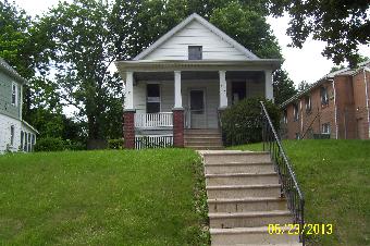 814 W Washington St, Bloomington, IL 61701 