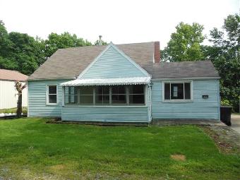 204 E Park St, Fisher, IL 61843 