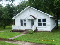 1004 E Garland St, West Frankfort, IL 62896 