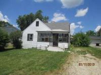 916 Ronald Ter, Round Lake Beach, IL 60073 