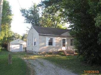 1606 Big Island Rd, Rock Island, IL 61201 