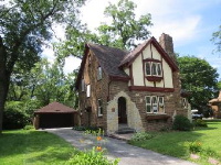 144 Parkview Ter, Rockford, IL 61102 