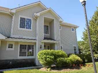 567 Blue Springs Dr, Fox Lake, IL 60020 