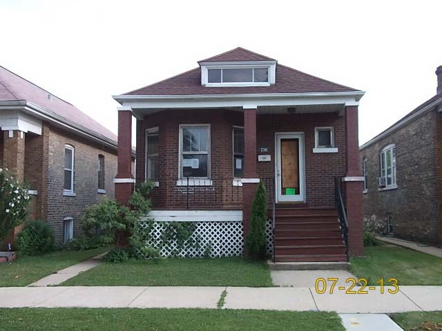 4623 W Shakespeare, Chicago, IL 60639 