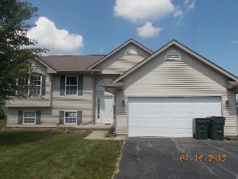 216 Gables Dr SW, Poplar Grove, IL 61065 