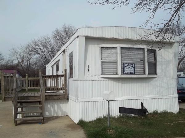 296 Betty, Park City, IL 60085 