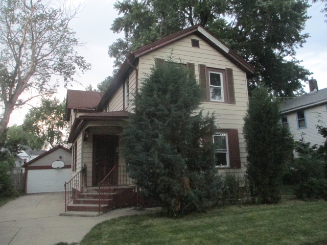 414 Center Ave, Aurora, IL 60505 