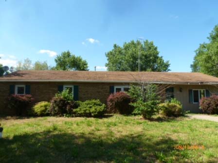 326 W Hickory Hills Dr., Havana, IL 62644 