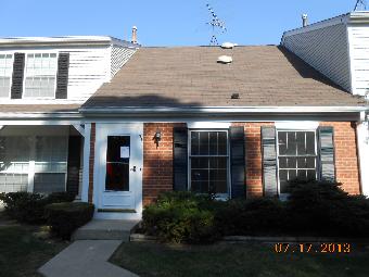 34 Timber Terr, Cary, IL 60013 