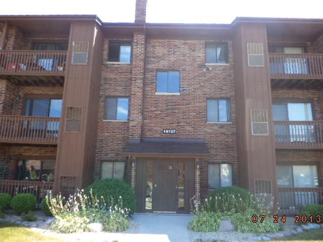 15727 Peggy Ln #8, Oak Forest, IL 60452 